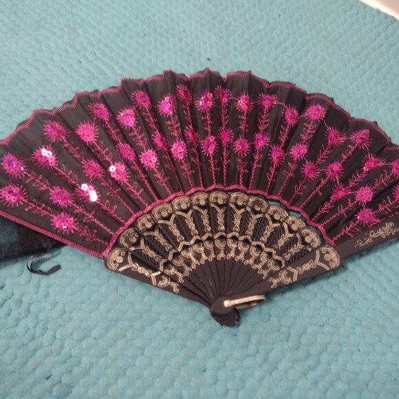 NEW folding fan in black and pink - Innolife - Picture 1 of 2